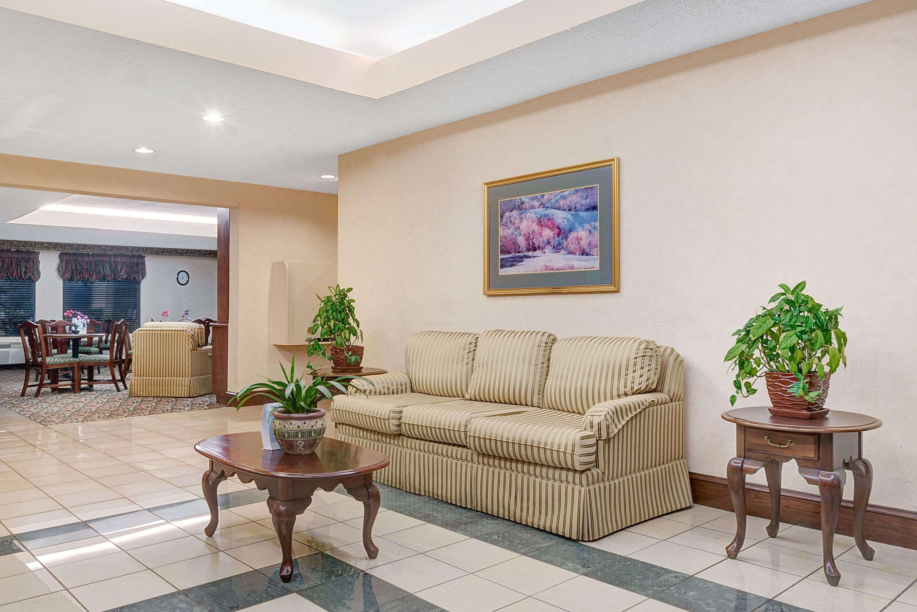 Days By Wyndham Burlington East Hotel Haw River