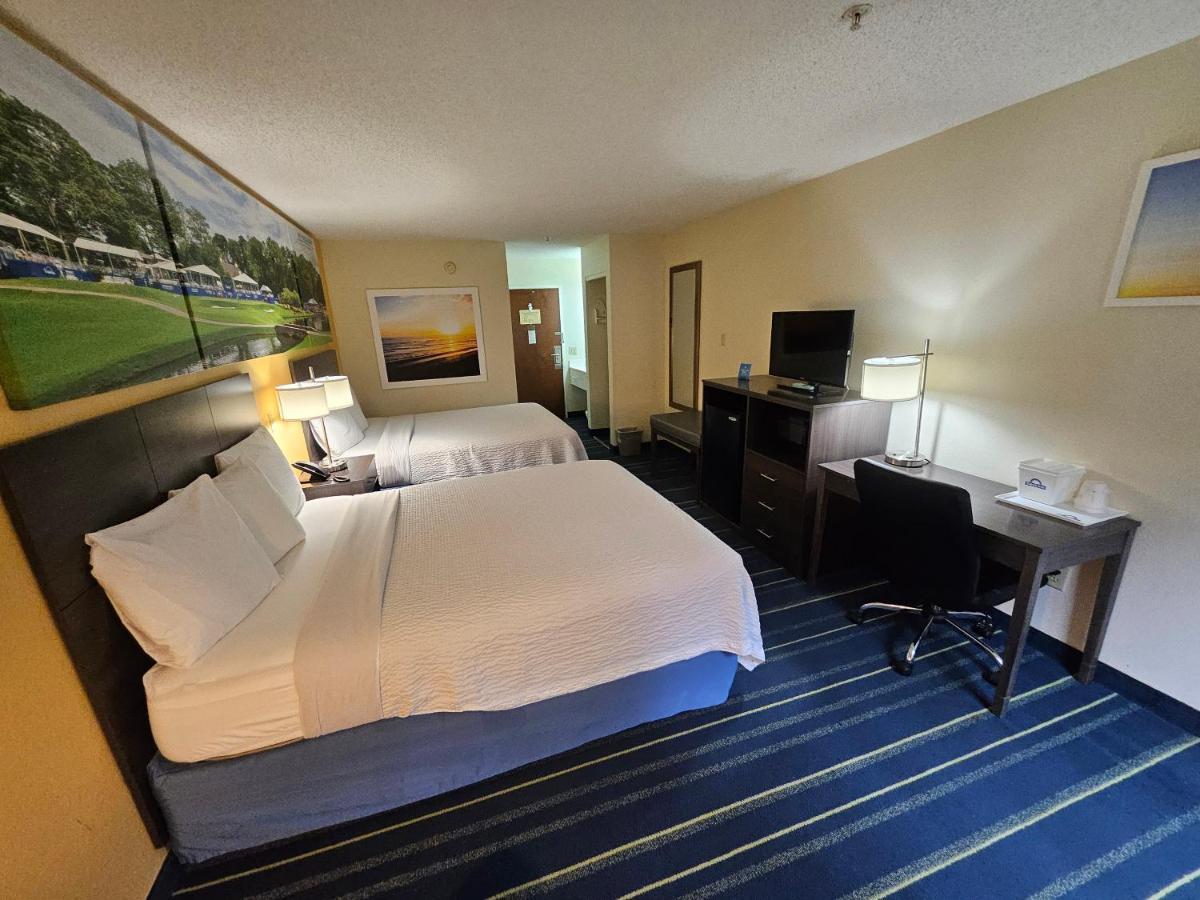 Hotel Days By Wyndham Burlington East