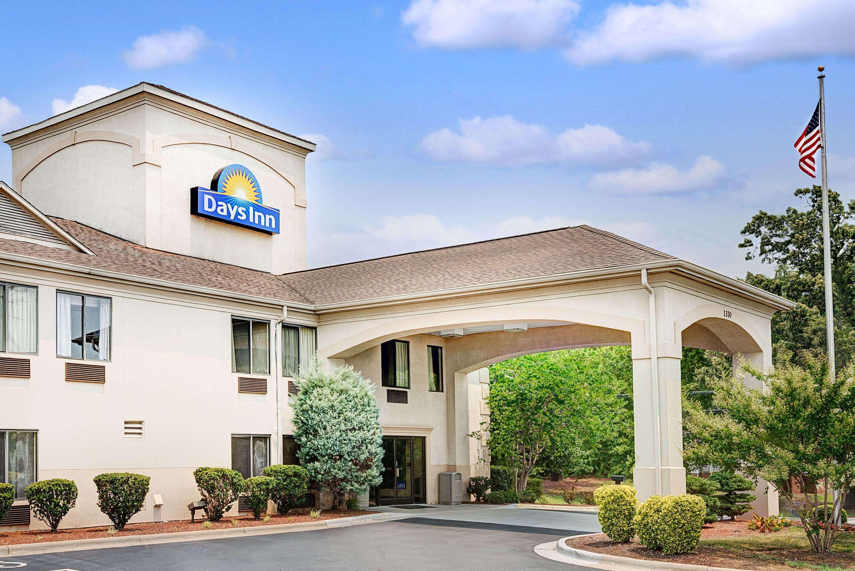 Days By Wyndham Burlington East