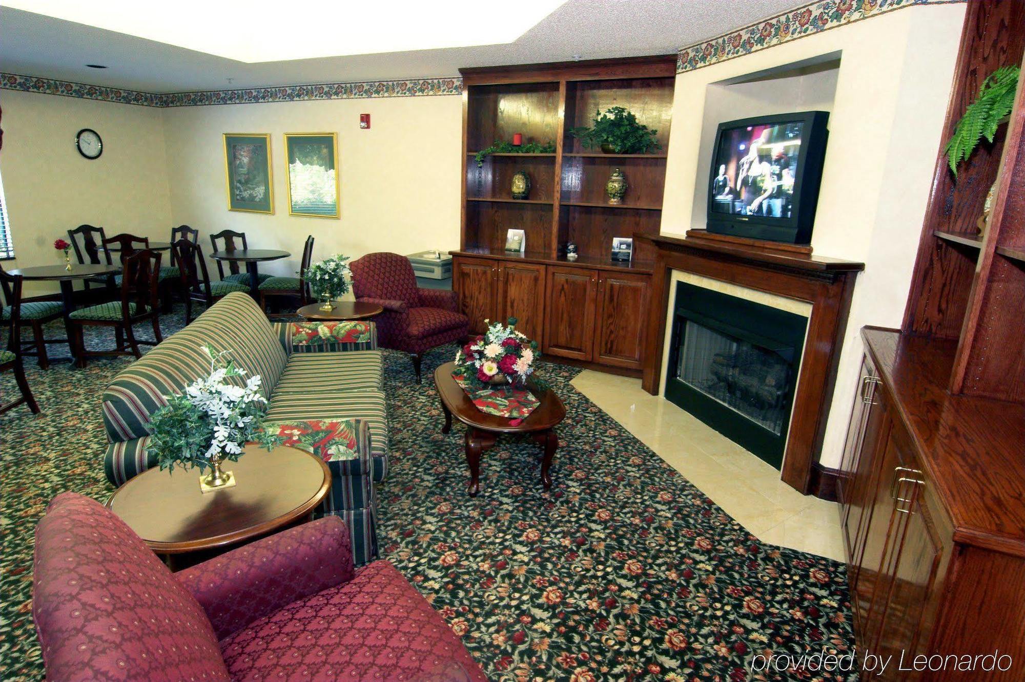 Days By Wyndham Burlington East Hotel
