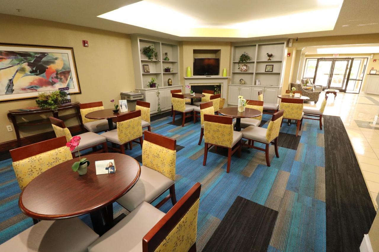 Hotel Days By Wyndham Burlington East